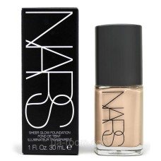 Тональный крем NARS Sheer Glow Foundation 30 мл 7WDB